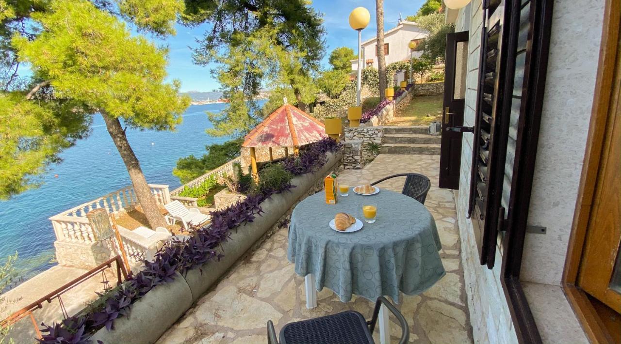 Seaview & Beachfront Apartments Jakov Donji Okrug  Exterior photo